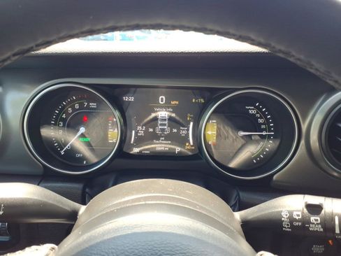Used 2023 Jeep Wrangler Unlimited w/ Sun & Screen Package AWD/4WD image 25