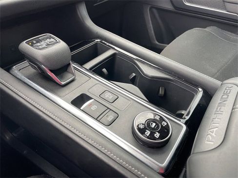 Used 2023 Nissan Pathfinder SL w/ Lighting Package (N92) image 21