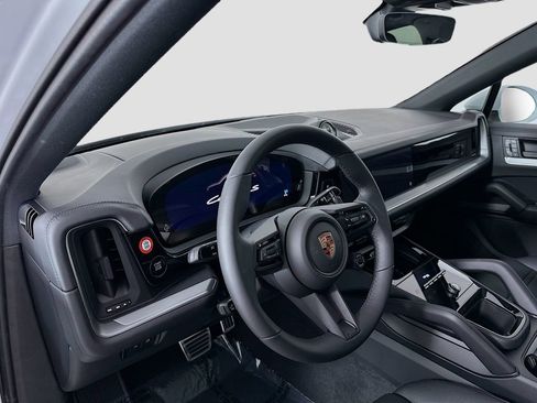 New 2025 Porsche Cayenne S AWD/4WD image 4