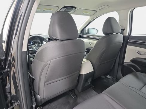 Used 2023 Hyundai Tucson SE AWD/4WD image 12