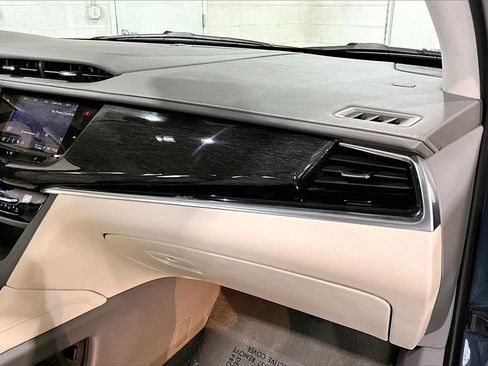 Used 2021 Cadillac XT6 Premium Luxury image 27