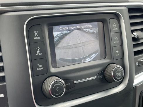 Used 2023 RAM 1500 Classic SLT AWD/4WD image 20