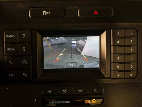Used 2020 Ford F250 XL w/ Power Equipment Group RWD image 8