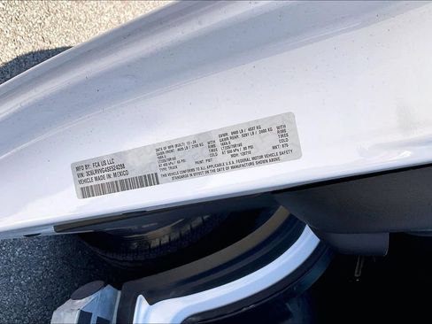 Used 2025 RAM ProMaster 2500 w/ U-Haul Equipment Group FWD image 27
