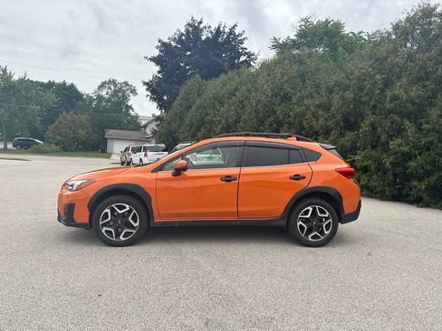 Used 2019 Subaru Crosstrek 2.0i Limited w/ Moonroof Package w/Navigation AWD/4WD image 3