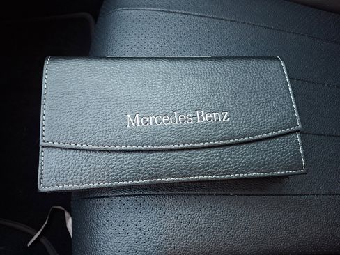 Used 2021 Mercedes-Benz E 350 4MATIC Sedan image 25