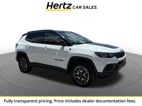 Used 2025 Jeep Compass Trailhawk AWD/4WD image 1