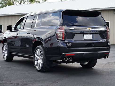 Used 2023 Chevrolet Suburban High Country image 5