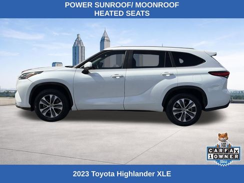 Used 2023 Toyota Highlander XLE image 2