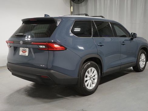 Certified 2024 Toyota Grand Highlander FWD image 8