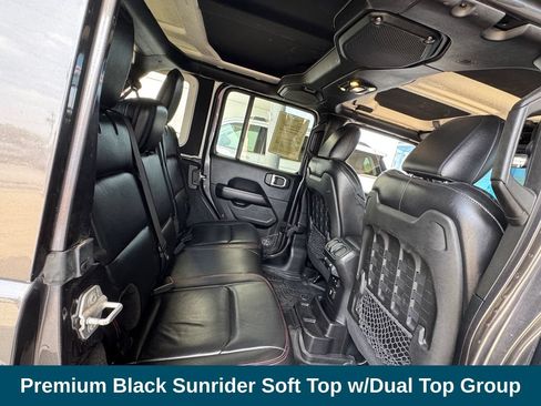 Used 2019 Jeep Wrangler Unlimited Rubicon w/ Dual Top Group AWD/4WD image 30