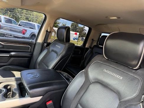 Used 2019 RAM 1500 Laramie AWD/4WD image 6