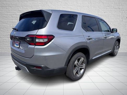 Used 2023 Honda Pilot EX-L image 4