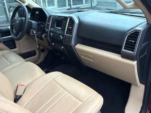 Used 2015 Ford F150 XLT image 13