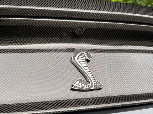 Used 2021 Ford Mustang Shelby GT500 w/ Technology Package RWD image 10