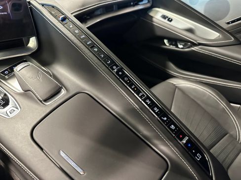 Used 2025 Chevrolet Corvette Z06 RWD image 31