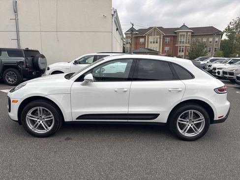 Used 2025 Porsche Macan image 5