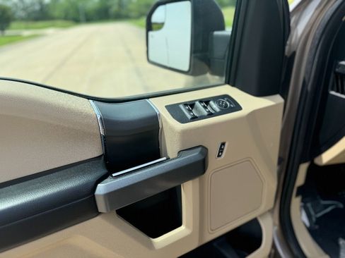 Used 2018 Ford F150 XLT w/ Equipment Group 302A Luxury image 16