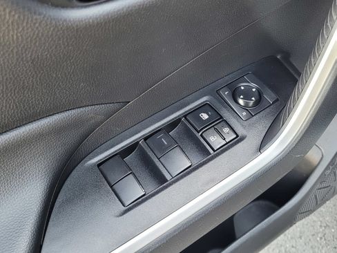 Used 2023 Toyota RAV4 LE AWD/4WD image 19