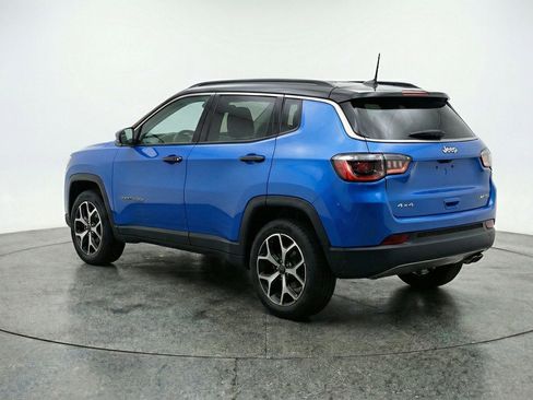Used 2025 Jeep Compass Limited image 6