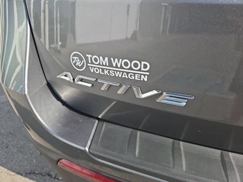 Used 2025 Ford Explorer Active AWD/4WD image 7