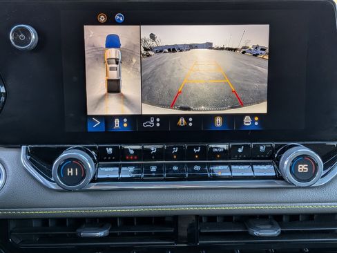 Used 2024 Chevrolet Colorado ZR2 w/ ZR2 Convenience Package III image 23