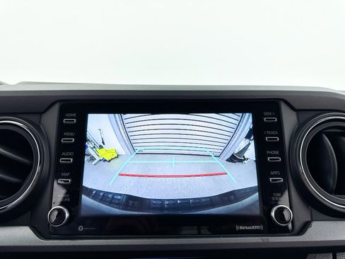 Used 2023 Toyota Tacoma TRD Sport image 9