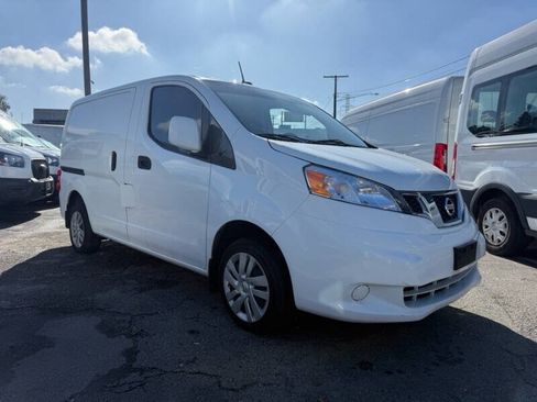 Used 2019 Nissan NV200 SV w/ Navigation Package FWD image 1