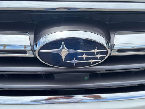 Used 2019 Subaru Outback 2.5i Touring image 23