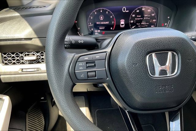 Certified 2025 Honda Accord SE image 13