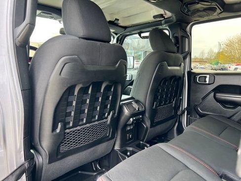 Used 2021 Jeep Gladiator Rubicon w/ LED Lighting Group AWD/4WD image 11
