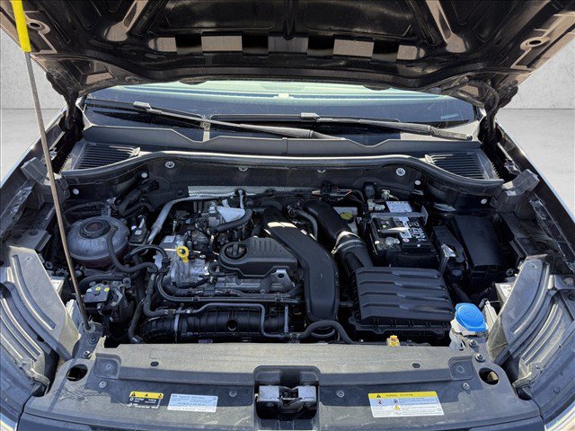 Used 2025 Volkswagen Taos SE FWD image 25