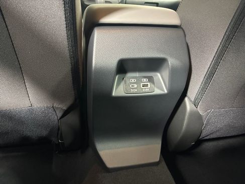 Certified 2025 Subaru Crosstrek 2.0i Premium image 19