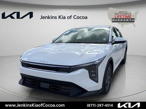 New 2026 Kia K4 FWD image 11