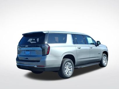 New 2026 Chevrolet Suburban LT w/ Comfort Package