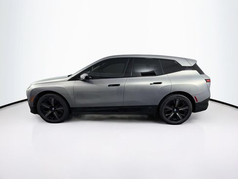 Used 2024 BMW iX xDrive50 w/ Premium Package AWD/4WD image 4