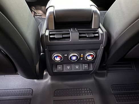 Used 2022 Land Rover Defender 110 V8 image 29