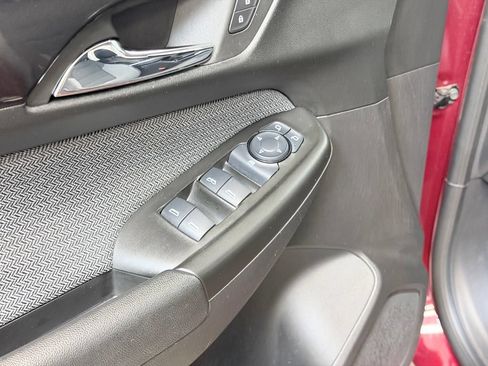 Used 2025 Chevrolet TrailBlazer LT AWD/4WD image 10