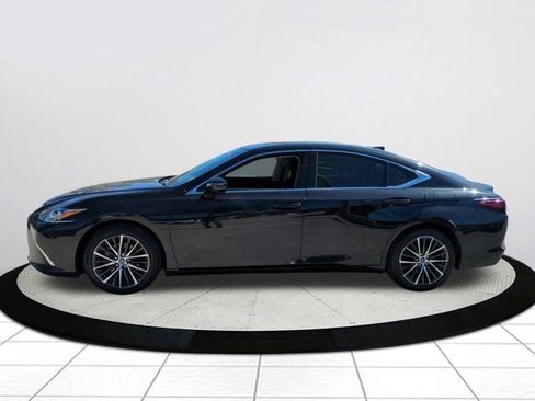 Certified 2022 Lexus ES 350 w/ Premium Package image 7