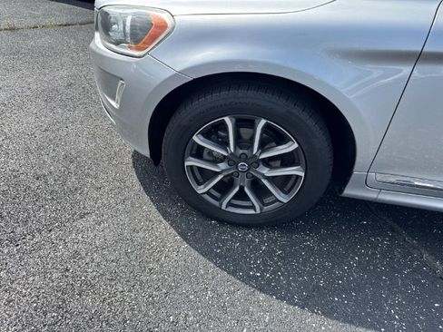 Used 2016 Volvo XC60 T5 Premier AWD/4WD image 10