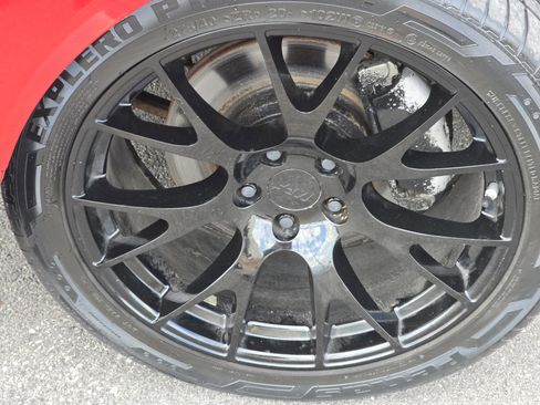 Used 2010 Dodge Challenger R/T image 3