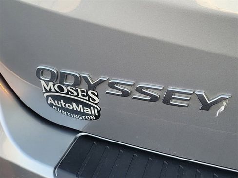 Used 2023 Honda Odyssey Elite image 11