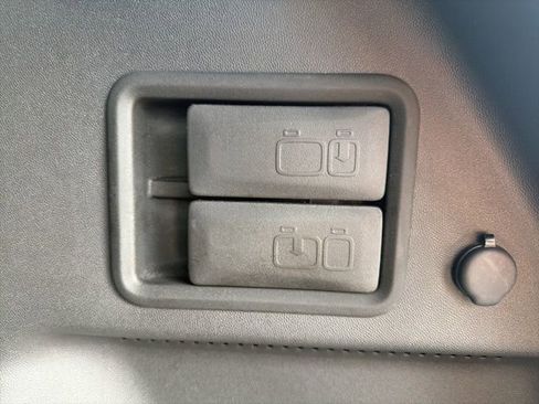 Certified 2024 Chevrolet Equinox Premier image 17