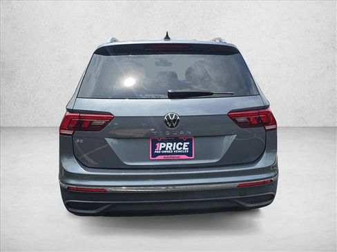 Used 2024 Volkswagen Tiguan SE FWD image 6
