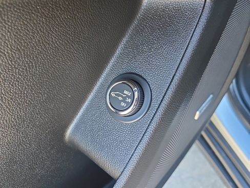 Used 2022 Chevrolet Traverse RS w/ LPO, Floor Liner Package image 32