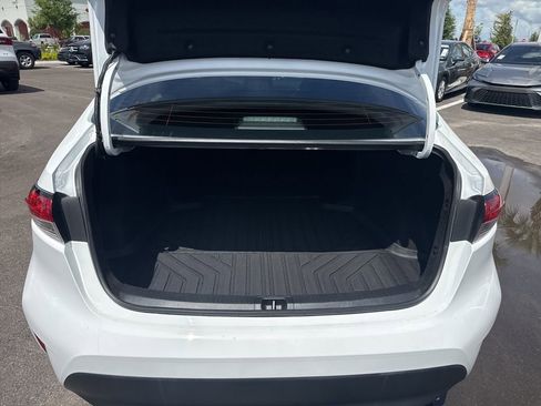 Used 2024 Toyota Corolla LE image 12