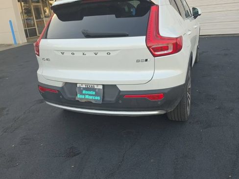 Used 2023 Volvo XC40 B5 Ultimate w/ Protection Package Premier AWD/4WD image 7