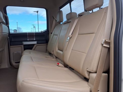 Used 2017 Ford F150 Lariat w/ Equipment Group 502A Luxury image 7