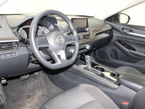 Used 2023 Nissan Altima 2.5 SV FWD image 17