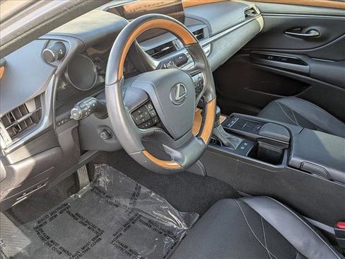 Used 2020 Lexus ES 300h image 10